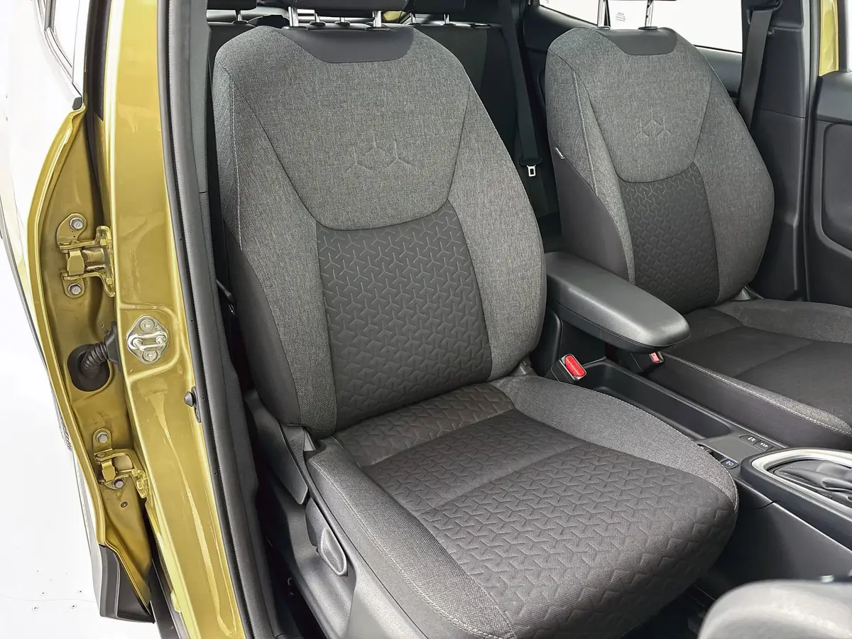 Toyota Yaris Cross 1.5 Hybrid Dynamic Panoramadak,Trekhaak,PDC V+A,Camera,Apple Carplay,Stoelverwarming: foto 37
