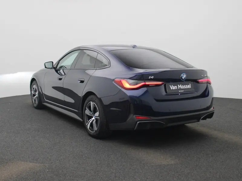 BMW i4 eDrive40 2023 leasen bij DreamLease: foto 2