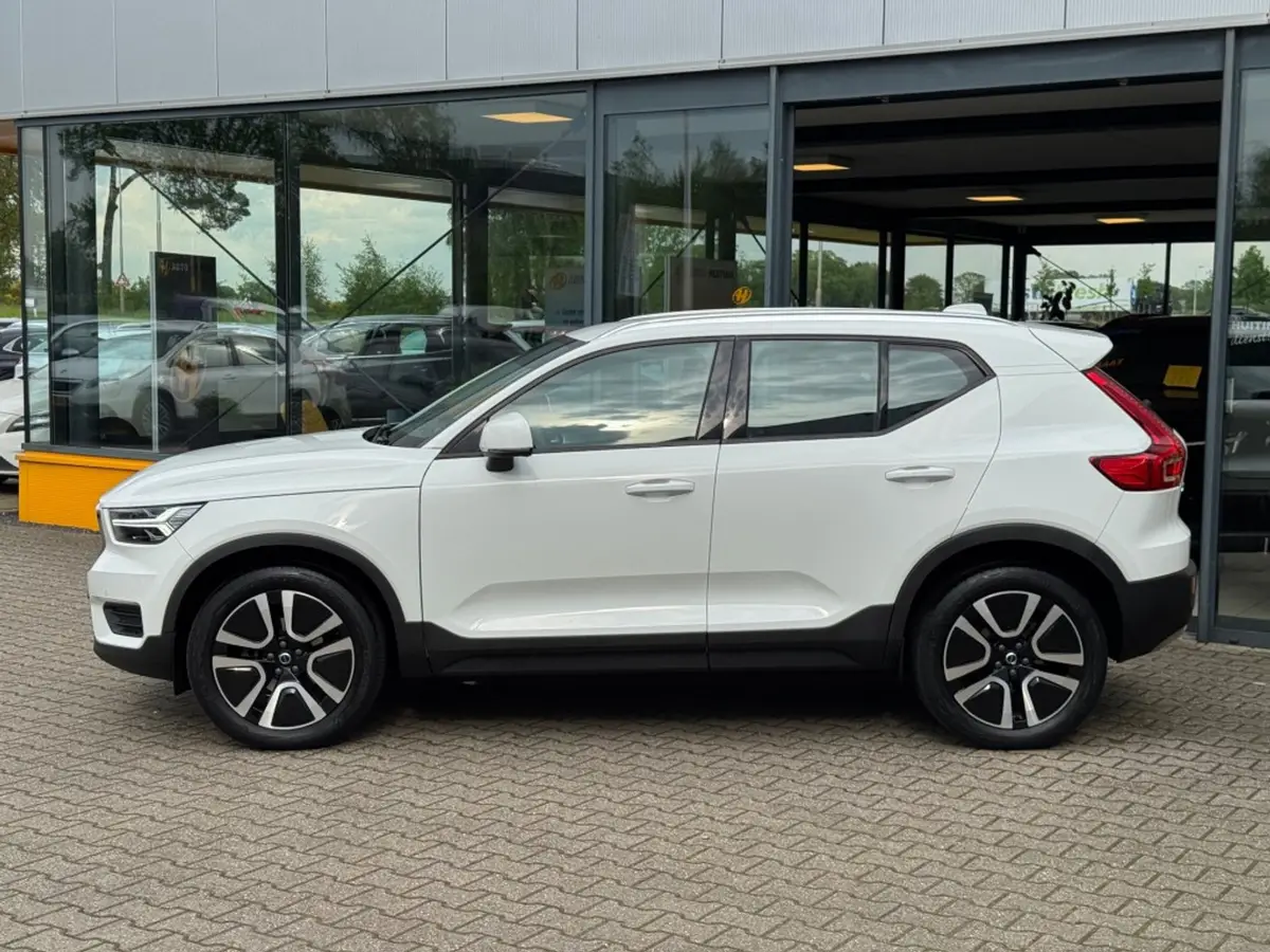 Volvo XC40 1.5 T3 Momentum Pro - camera - navi - elec achterklep: foto 2