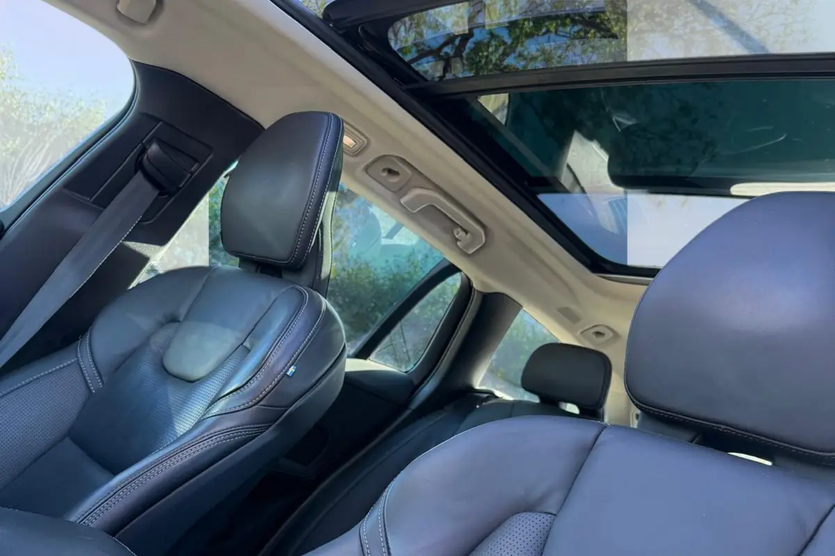 Volvo V60 2.0 T6 AWD Plug-in hybrid 293kW/399pk Aut8 Ultra Bright PANORAMADAK + HARMAN/KARDON + EL.TREKHAAK + STOELVENTILATIE&-MASSAGE + 360 CAMERA + BLIS + ADAPT.CRUISE + MATRIX LED + PILOT ASSIST + STUUR&STOEVERWARMING V&A + PARKSENSOREN + 18" LM-VELGEN!!: foto 2