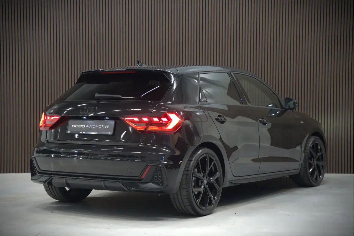 Audi A1 Sportback 35 TFSI S Line edition one S-Line: foto 2