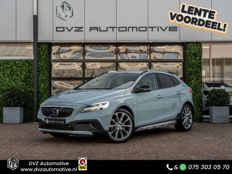 Volvo V40 Cross Country 1.5 T3 Aut. Momentum 2018 leasen bij DreamLease: foto 1