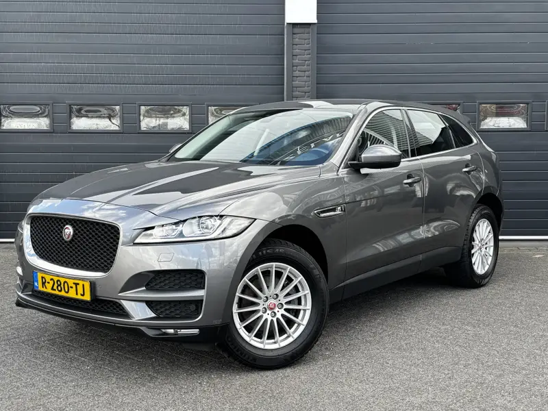 Jaguar F-PACE 2.0 Portfolio 20d 180PK 2016 leasen bij DreamLease: foto 1