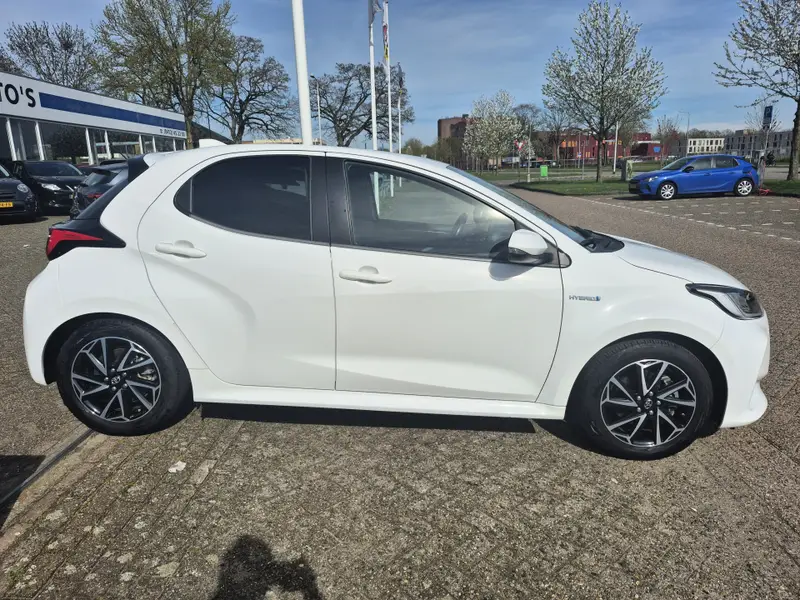 Toyota Yaris 1.5 Hybrid Dynamic TREKHAAK 2021 leasen bij DreamLease: foto 2