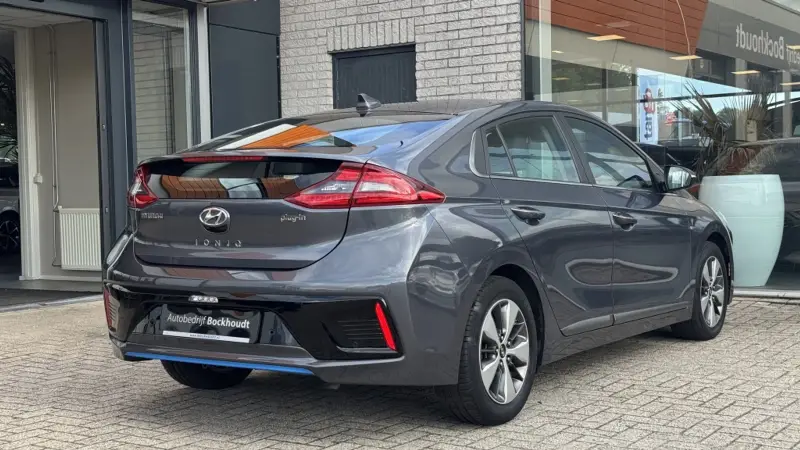 Hyundai IONIQ 1.6 GDi PHEV Premium | Navi | Camera | Leer 2019 leasen bij DreamLease: foto 2