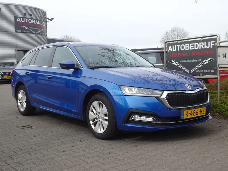 Škoda Octavia Combi 1.0 TSI Business Edition 2022 leasen bij DreamLease: foto 1