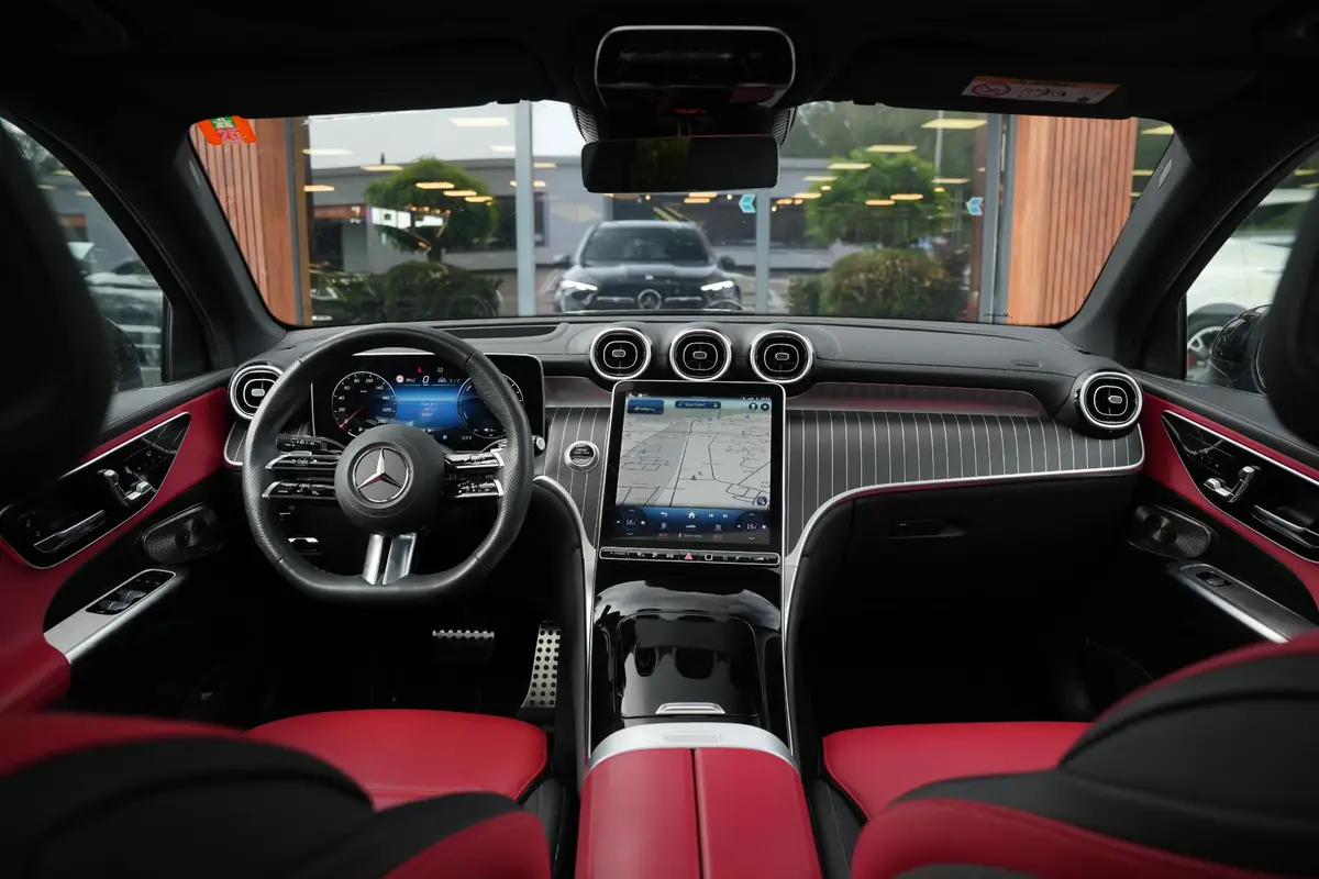 Mercedes-Benz GLC 400e 4MATIC AMG Line: foto 2