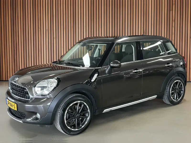 MINI Countryman Mini 1.6 One Pepper | Navigatie | Elektrisch dak 2016 leasen bij DreamLease: foto 1