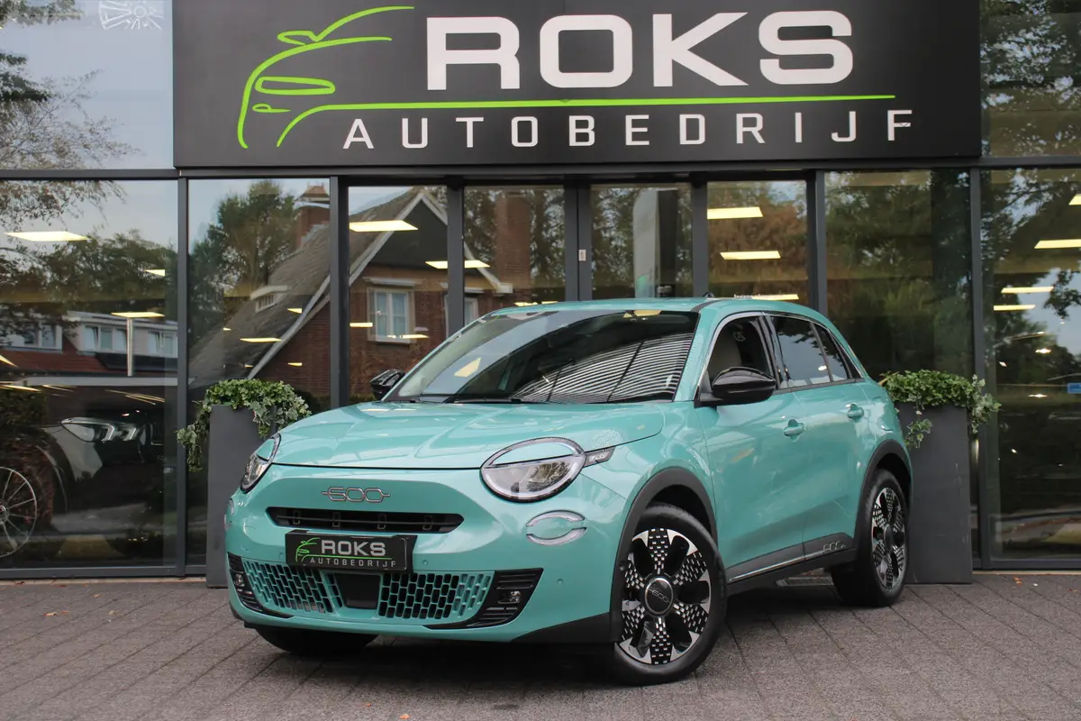 Fiat 600 1.2 Hybrid La Prima: foto 1
