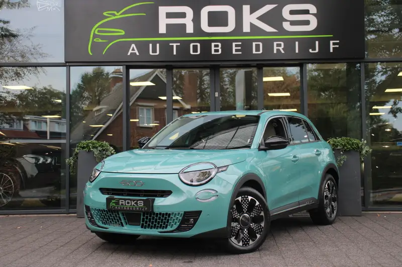 Fiat 600 1.2 Hybrid La Prima 2025 leasen bij DreamLease: foto 1