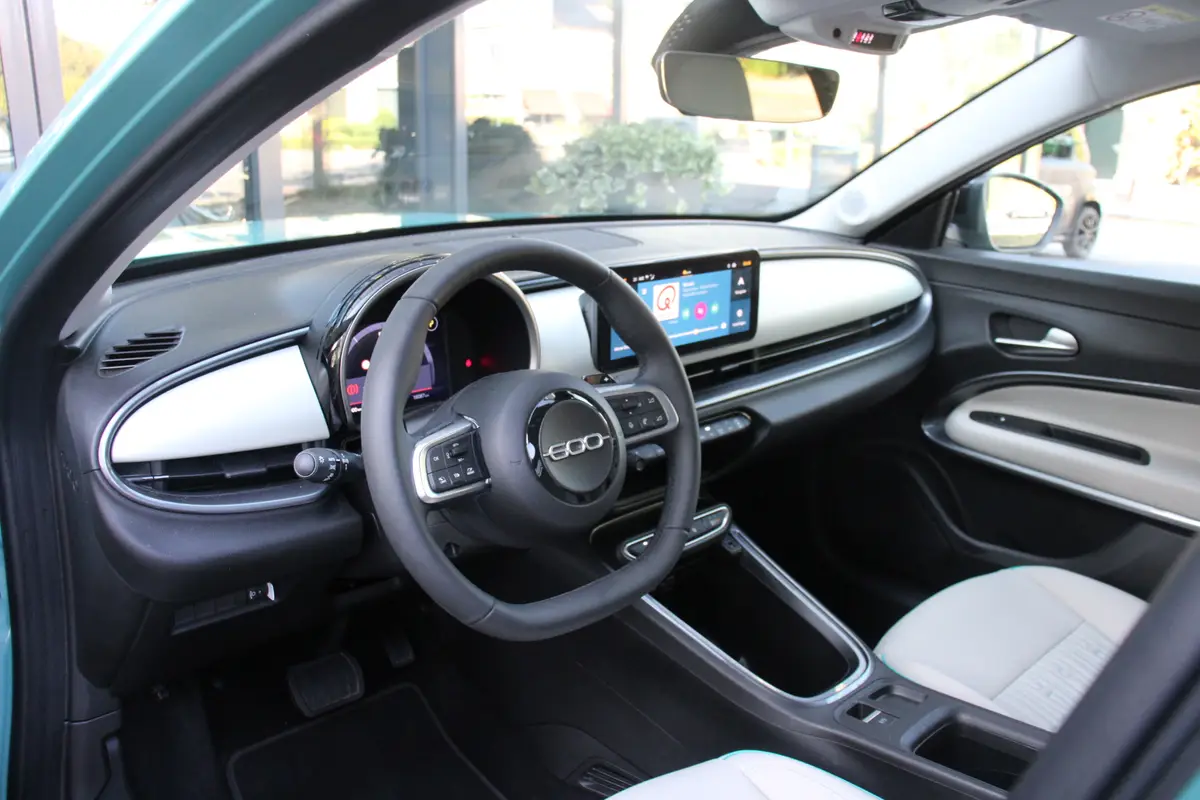 Fiat 600 1.2 Hybrid La Prima: foto 2