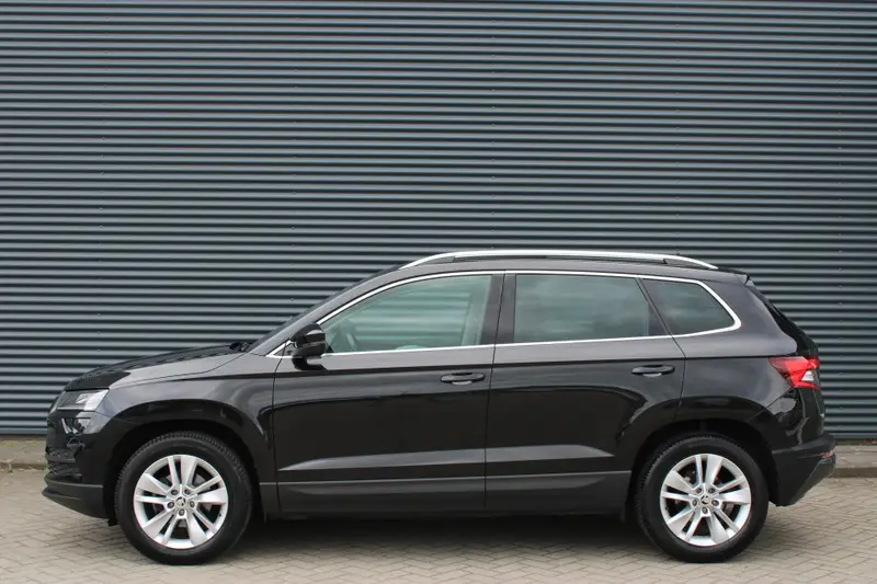 Škoda Karoq 1.5 TSI ACT Business Ed. Plus Panoramadak Camera Zwenk-Trekhaak Full-Led 2021 leasen bij DreamLease: foto 2