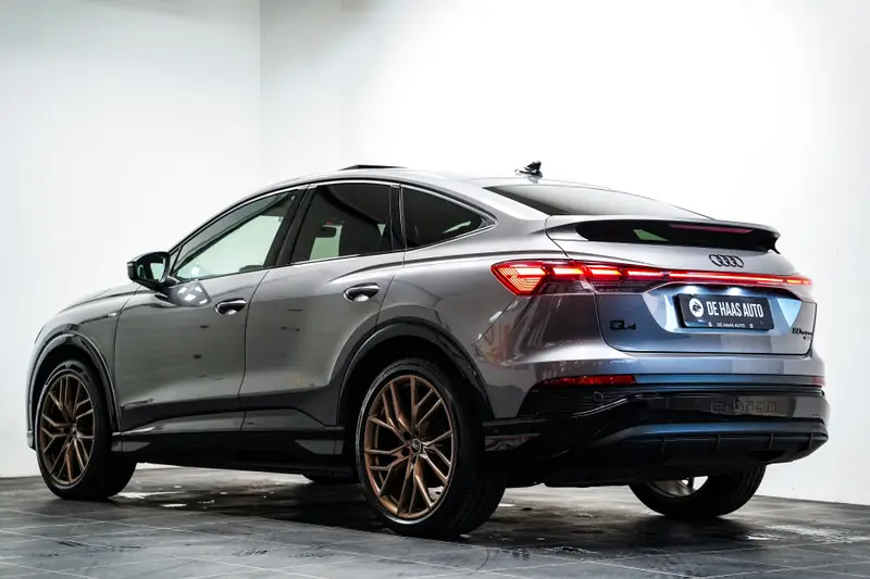 Audi Q4 Sportback e-tron 50 quattro S-Line|90,7%SOH|Pano dak|Head up|Elektr stoel|Camera 2023 leasen bij DreamLease: foto 2