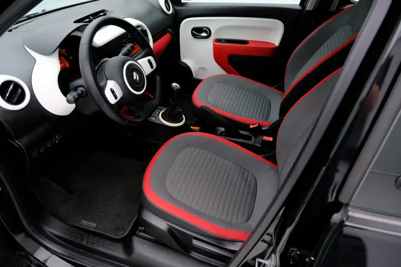 Renault Twingo 1.0 SCe Expression 5drs Airco|LED dagrij|Cruise 2014 leasen bij DreamLease: foto 2