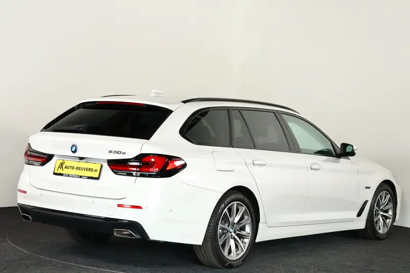 BMW 5 Serie Touring 530e xDrive Business Edition Plus 2024 leasen bij DreamLease: foto 2