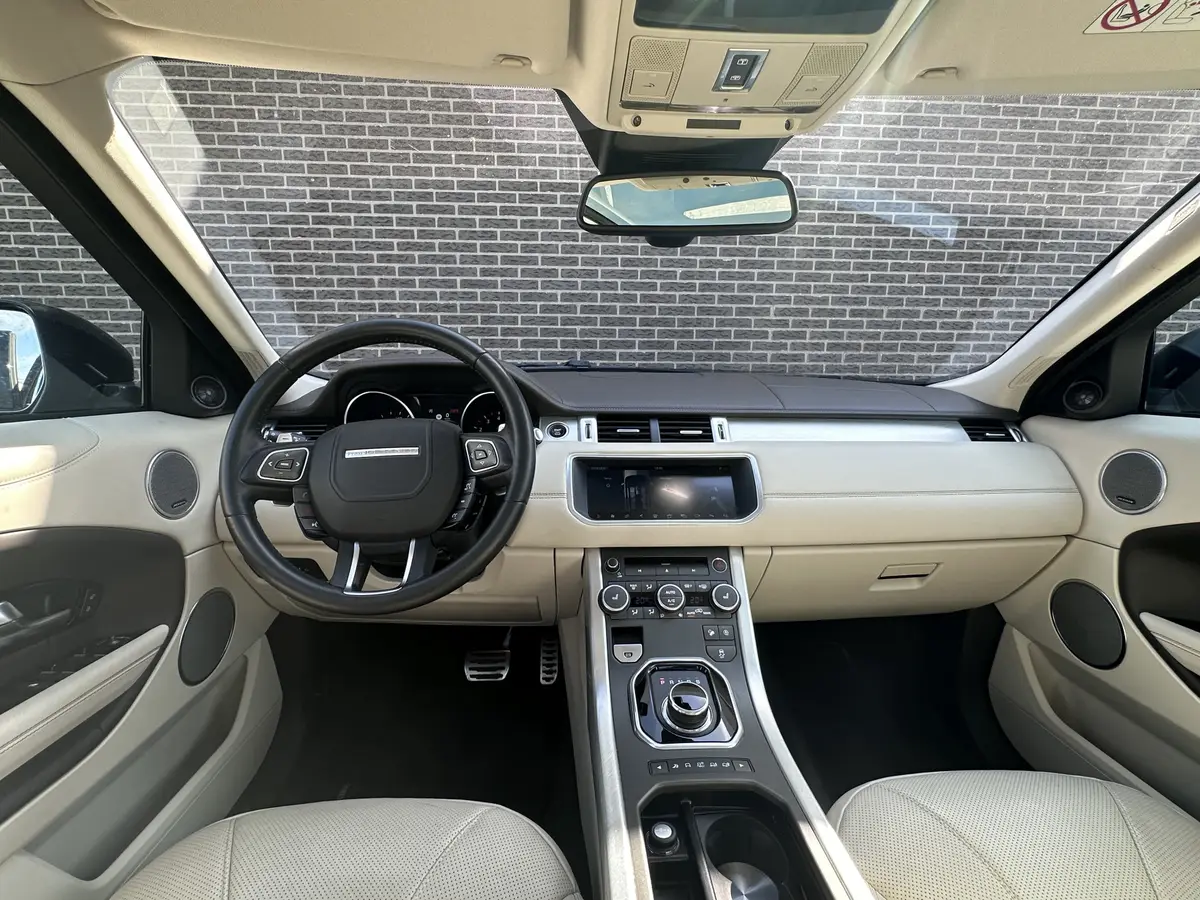 Land Rover Range Rover Evoque 2.0 Si4 Autobiography: foto 2