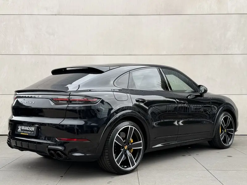 Porsche Cayenne Coupé 4.0 Turbo S E-Hybrid 2020 leasen bij DreamLease: foto 2