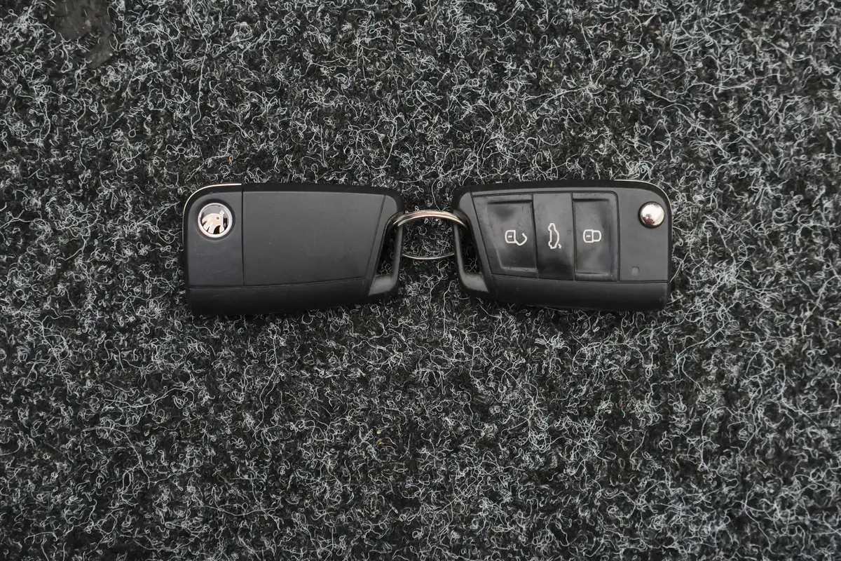 Škoda Karoq 1.5 TSI ACT Sportline Business: foto 58