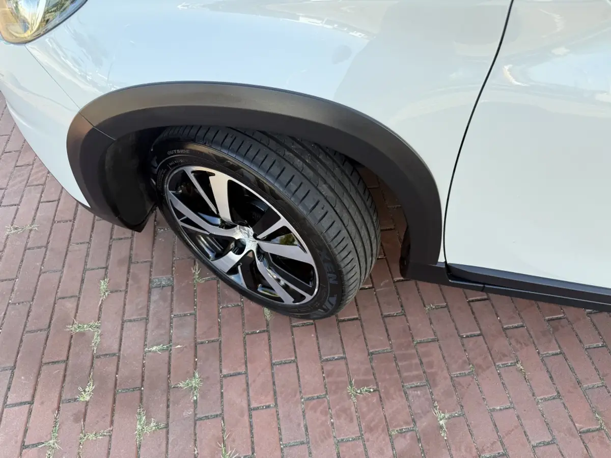 Peugeot 2008 1.2 PureTech Allure camera navi pano zeer netjes: foto 80