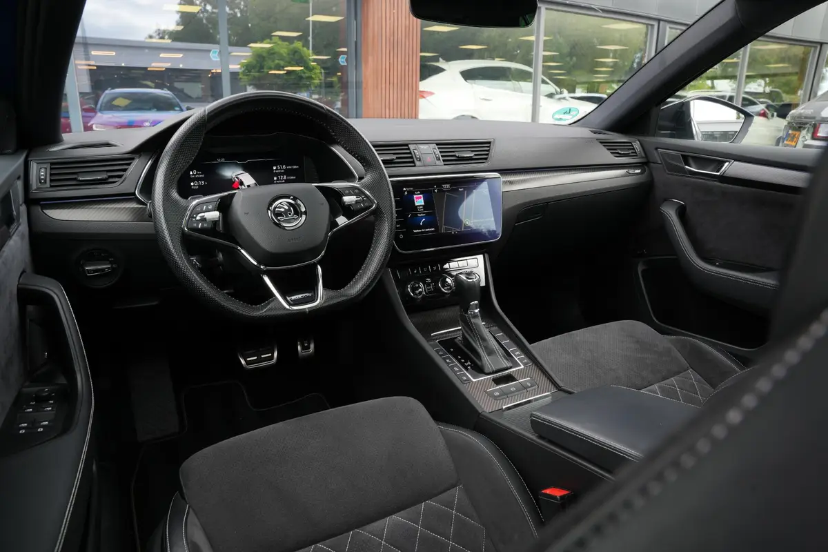 Škoda Superb Combi 1.4 iV Sportline: foto 2