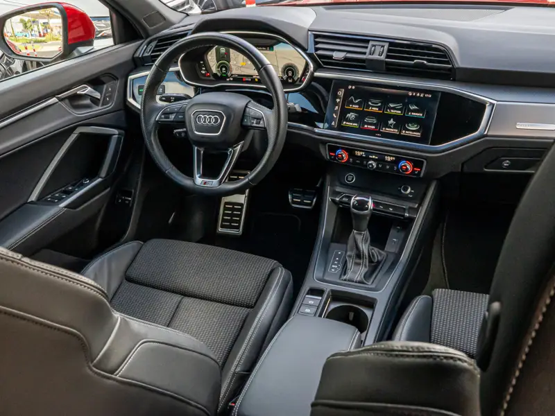 Audi Q3 Sportback 45 TFSI e S Edition 2023 leasen bij DreamLease: foto 2