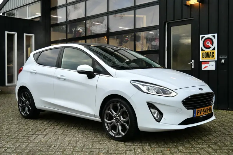 Ford Fiesta 1.0 EcoBoost Titanium 2017 leasen bij DreamLease: foto 1