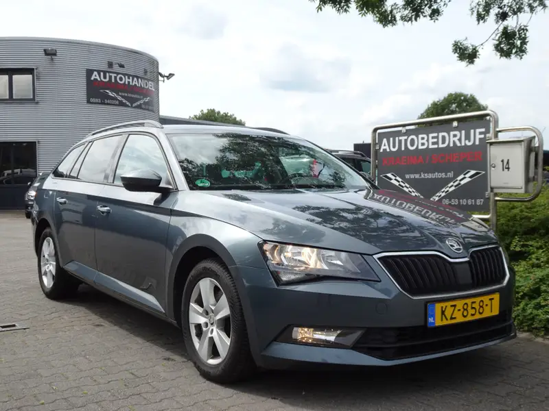 Škoda Superb Combi 1.4 TSI Active Business 2017 leasen bij DreamLease: foto 1