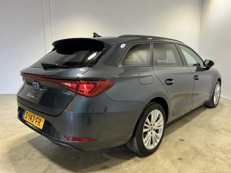 SEAT Leon Sportstourer 1.0 TSI Style 2023 leasen bij DreamLease: foto 2