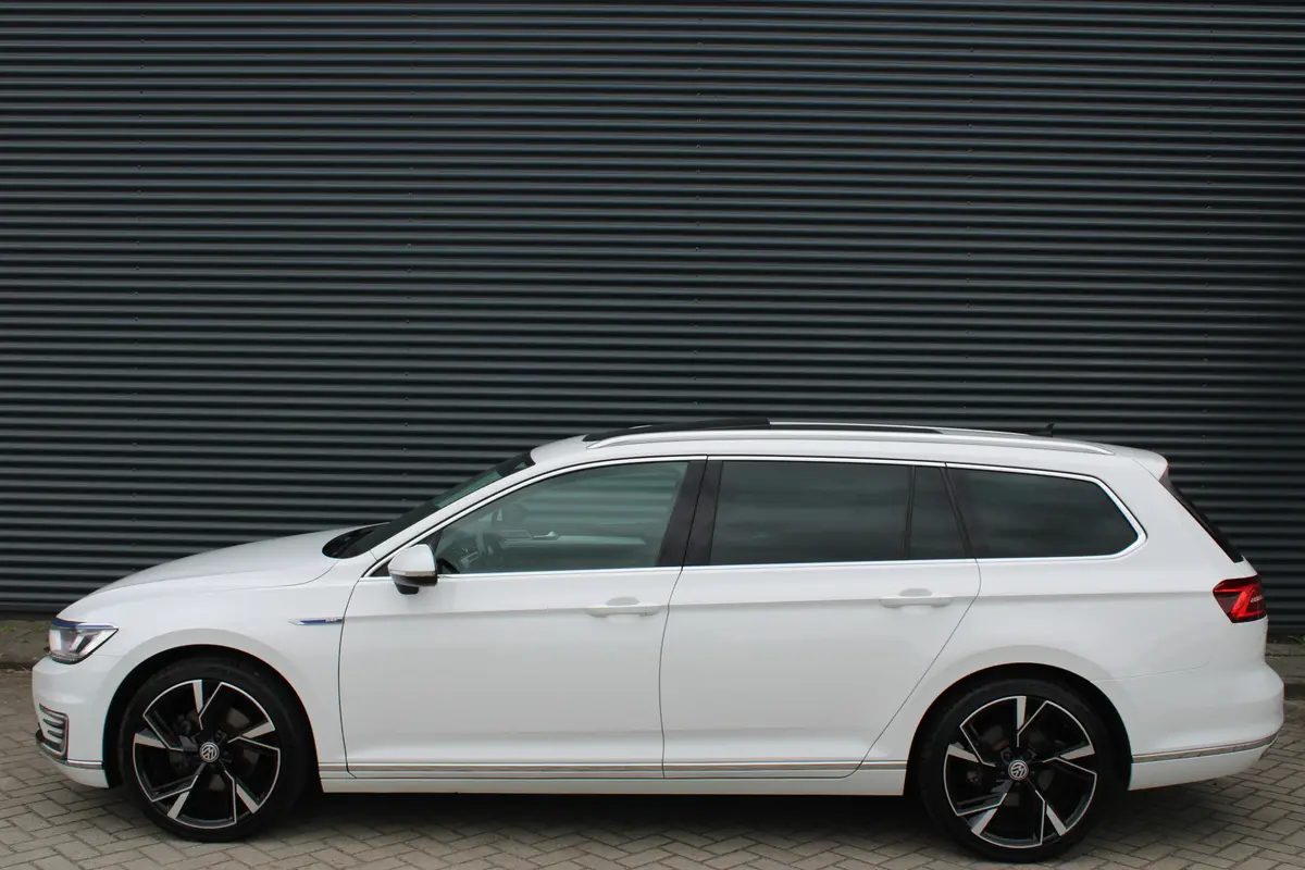 Volkswagen Passat Variant 1.4 TSI GTE Highline Panoradak Leer/Alcantara Adaptive-Cruise Car-Play: foto 2