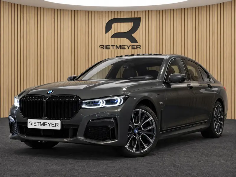 BMW 7 Serie 745e High Executive 2022 leasen bij DreamLease: foto 1