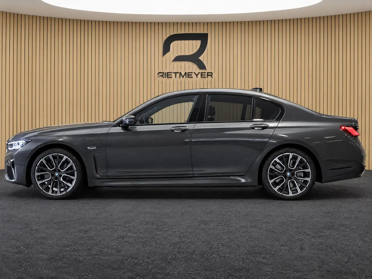 BMW 7 Serie 745e High Executive: foto 2