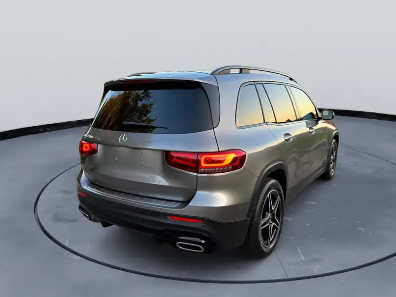 Mercedes-Benz GLB 200 AMG Line Panoramadak Nightpakket Elektrisch wegklapbare trekhaak 7-Persoons Multibeam LED 19” AMG Velgen 2023 leasen bij DreamLease: foto 2