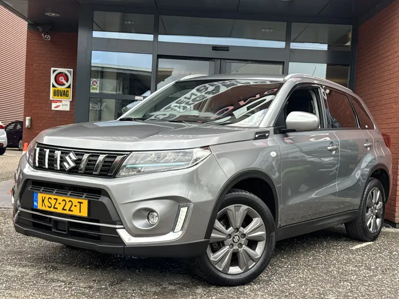 Suzuki Vitara 1.5 Hybrid Style AllGrip // AFN. TREKHAAK // ADAPT. CRUISE // KEYLESS // CAMERA // APPLE CARPLAY / ANDROID AUTO 2022 leasen bij DreamLease: foto 2