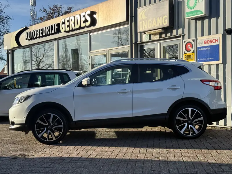 Nissan QASHQAI 1.2 N-Vision. 2016 leasen bij DreamLease: foto 2