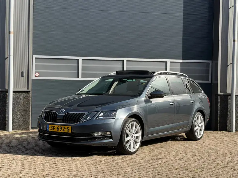 Škoda Octavia Combi 1.0 TSI Greentech Style Business bj.2018 Pano|Navi|Carplay|Pdc|Nap. 2018 leasen bij DreamLease: foto 1