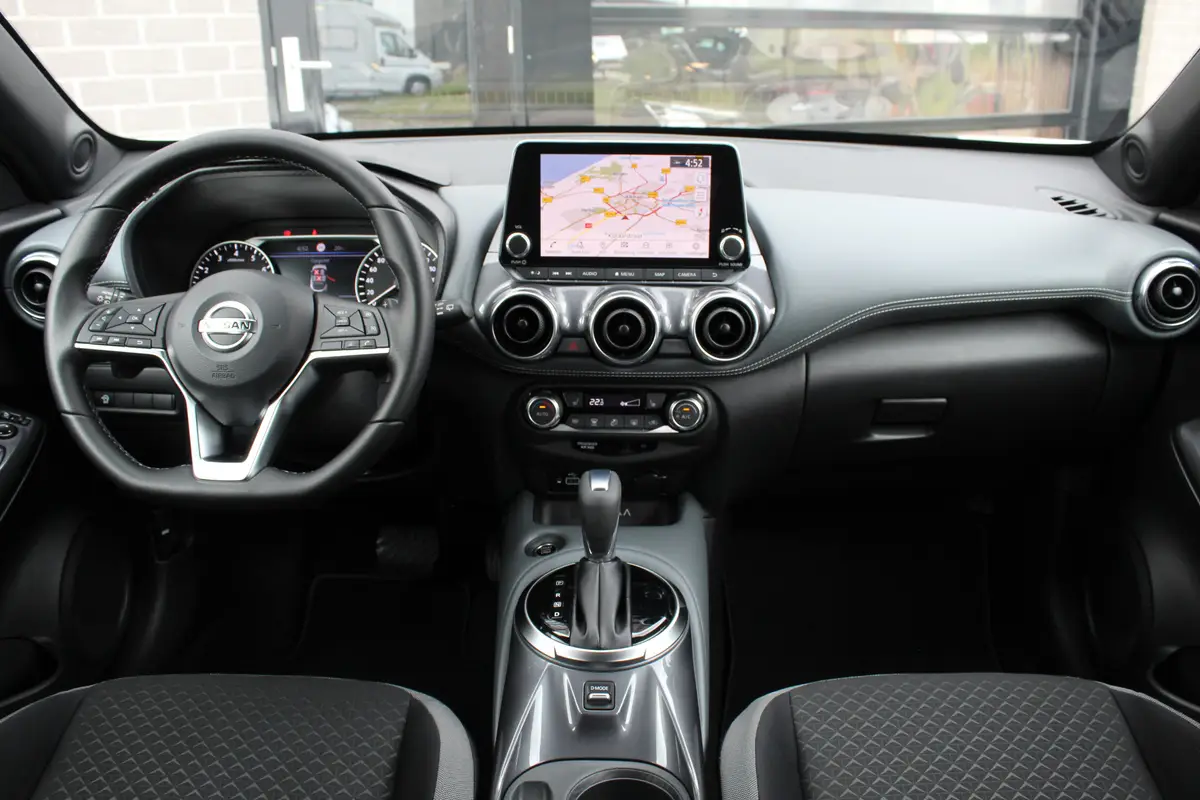 Nissan Juke 1.0 DIG-T Enigma: foto 2