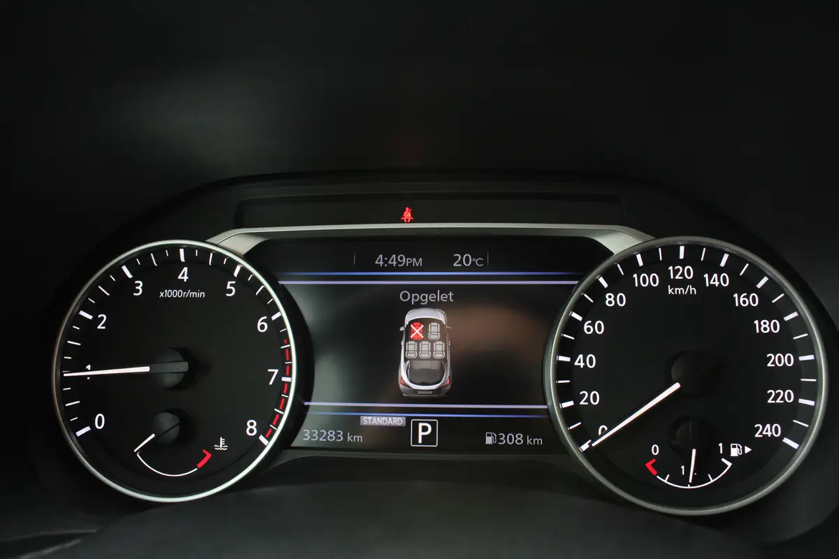 Nissan Juke 1.0 DIG-T Enigma: foto 32