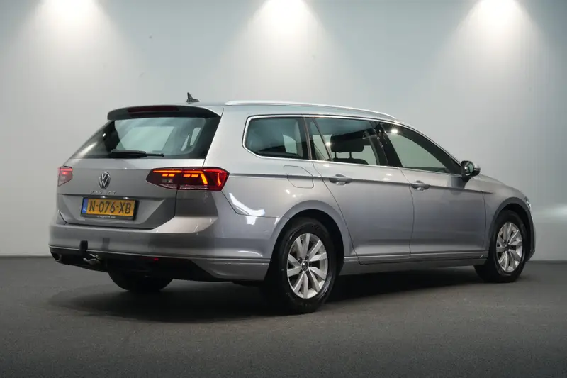 Volkswagen Passat Variant 1.5 TSI DSG 2022 leasen bij DreamLease: foto 2