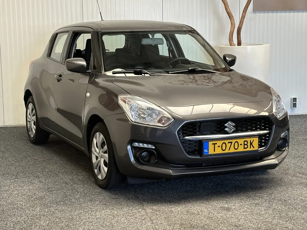 Suzuki Swift 1.2 COMFORT SMART HYBRID: foto 2