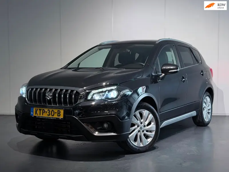 Suzuki S-Cross 1.4 Boosterjet Select /Clima/Cruise/Keyless/LED/Camera/CarPlay/Stoelverw./Trekhaak 2019 leasen bij DreamLease: foto 1