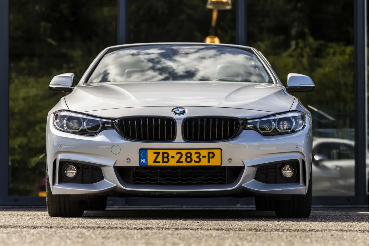 BMW 4 Serie Cabrio 440i High Executive: foto 2