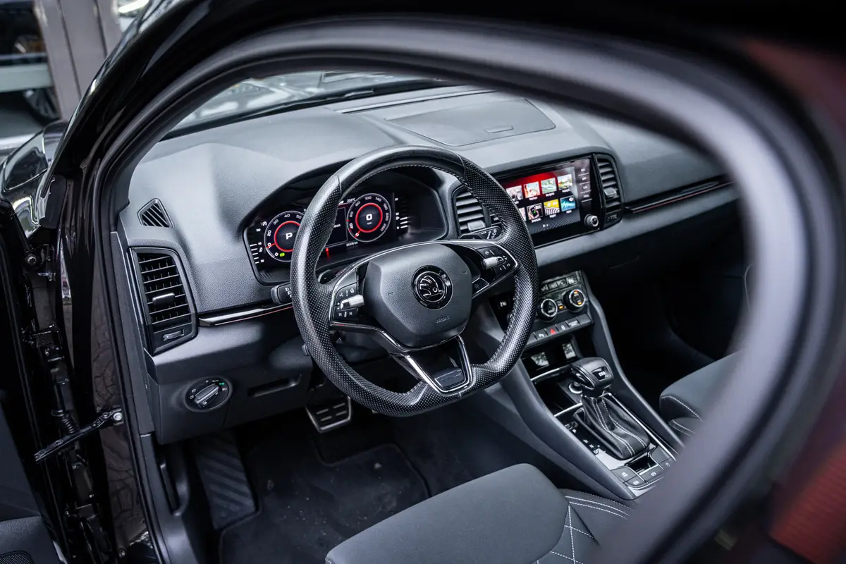 Škoda Karoq 1.5 TSI ACT Sportline Business | Autom. | Navi | PDC | Cruise | LED: foto 2
