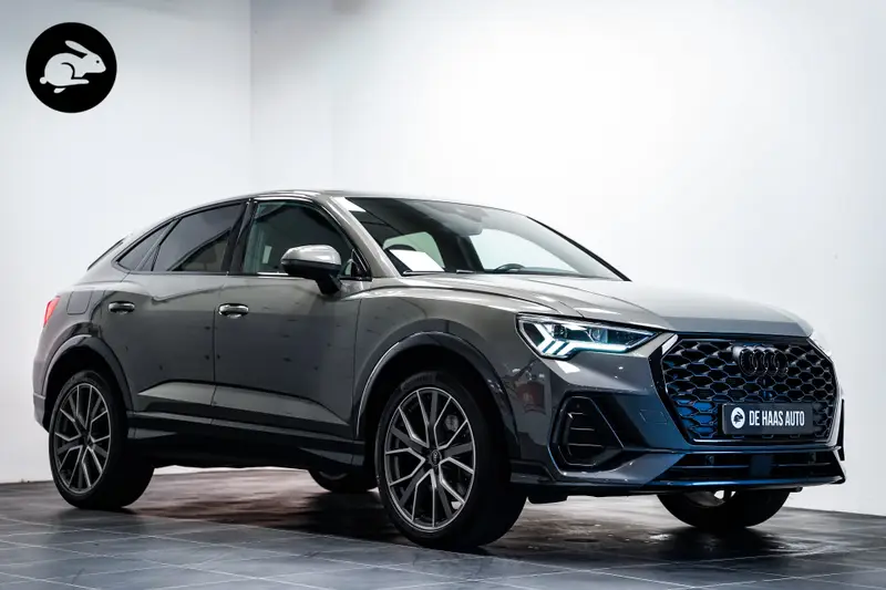 Audi Q3 Sportback 45 TFSI e S-Line Black ed|90,9%SOH|20 inch|Trekhaak|Camera|Acc 2022 leasen bij DreamLease: foto 1