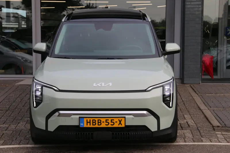 Kia EV3 Plus Advanced 81.4 kWh TREKHAAK PANO-DAK! 2025 leasen bij DreamLease: foto 2