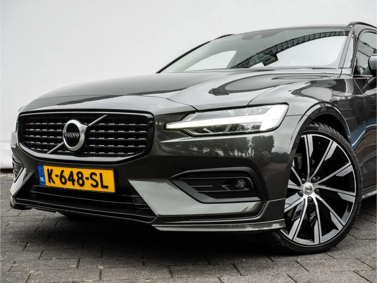 Volvo V60 2.0 B3 Business Pro: foto 2