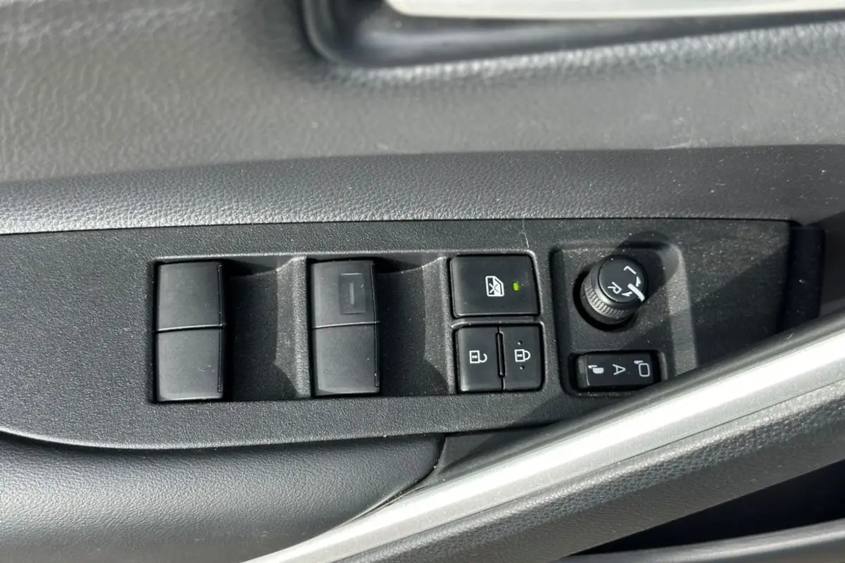 Toyota Corolla Cross Hybrid 140 Style Premium Panoramad.: foto 27