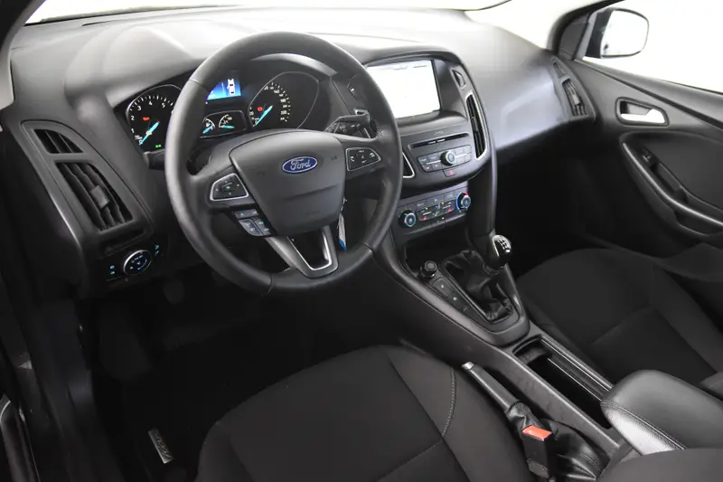 Ford Focus Wagon *Stoelverwarming*Cruise Control*PDC* 2016 leasen bij DreamLease: foto 2