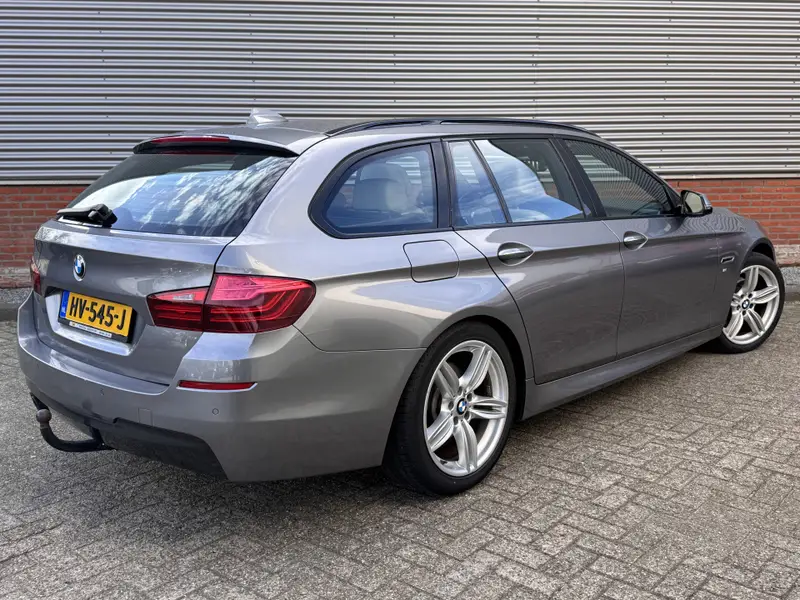 BMW 5 Serie Touring 520i High Executive 2016 leasen bij DreamLease: foto 2