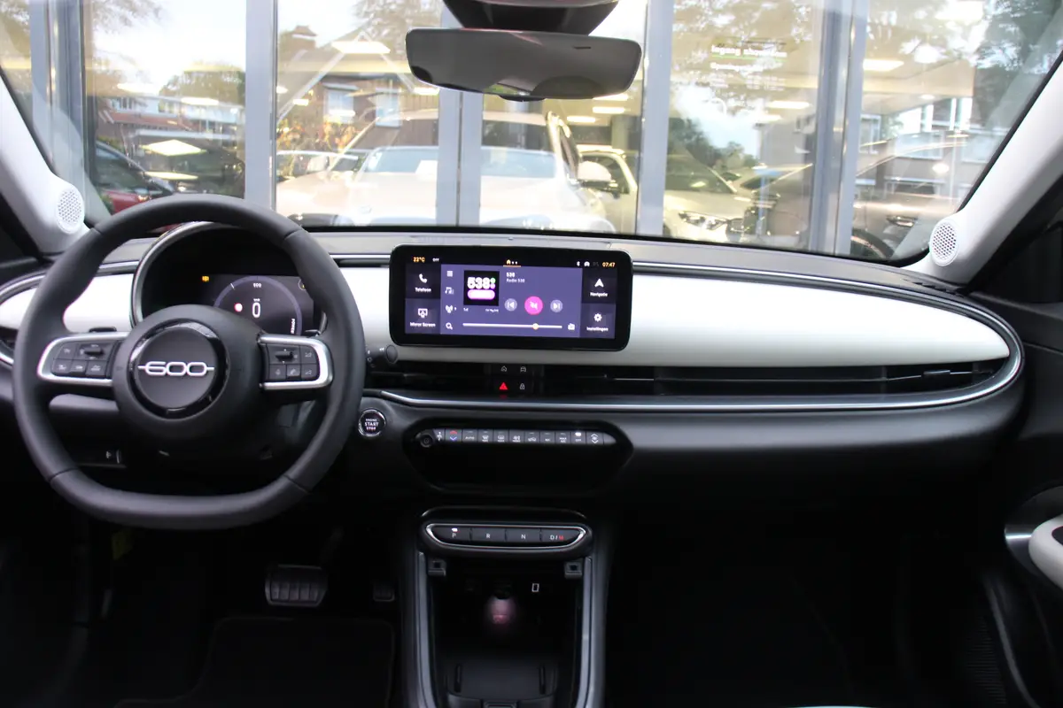 Fiat 600 1.2 Hybrid La Prima: foto 2