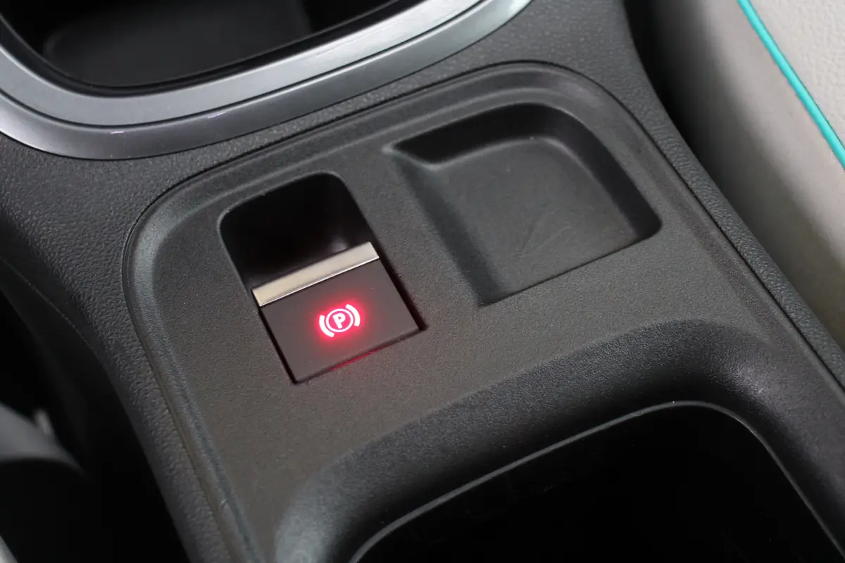 Fiat 600 1.2 Hybrid La Prima: foto 26
